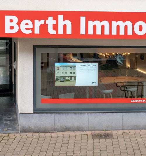Vitrine van Berth Immo kantoor in Halle